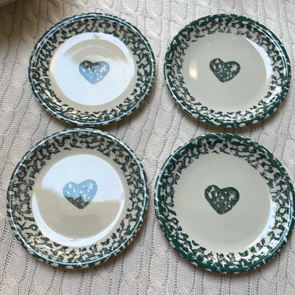 Folk Craft Hearts Dessert plates. Lot of 4 Hunter green and cream 7.5” Primitive - Picture 1 of 7
